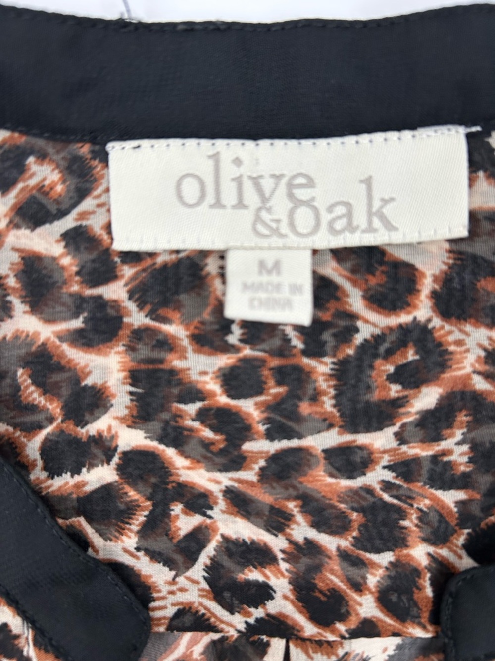 Leopard Print Sheer Olive & Oak Button-Up Top in Brown and Black M - Picture 6 of 9